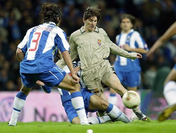 Messi vs FC Porto - nunca se esquece o primeiro jogo