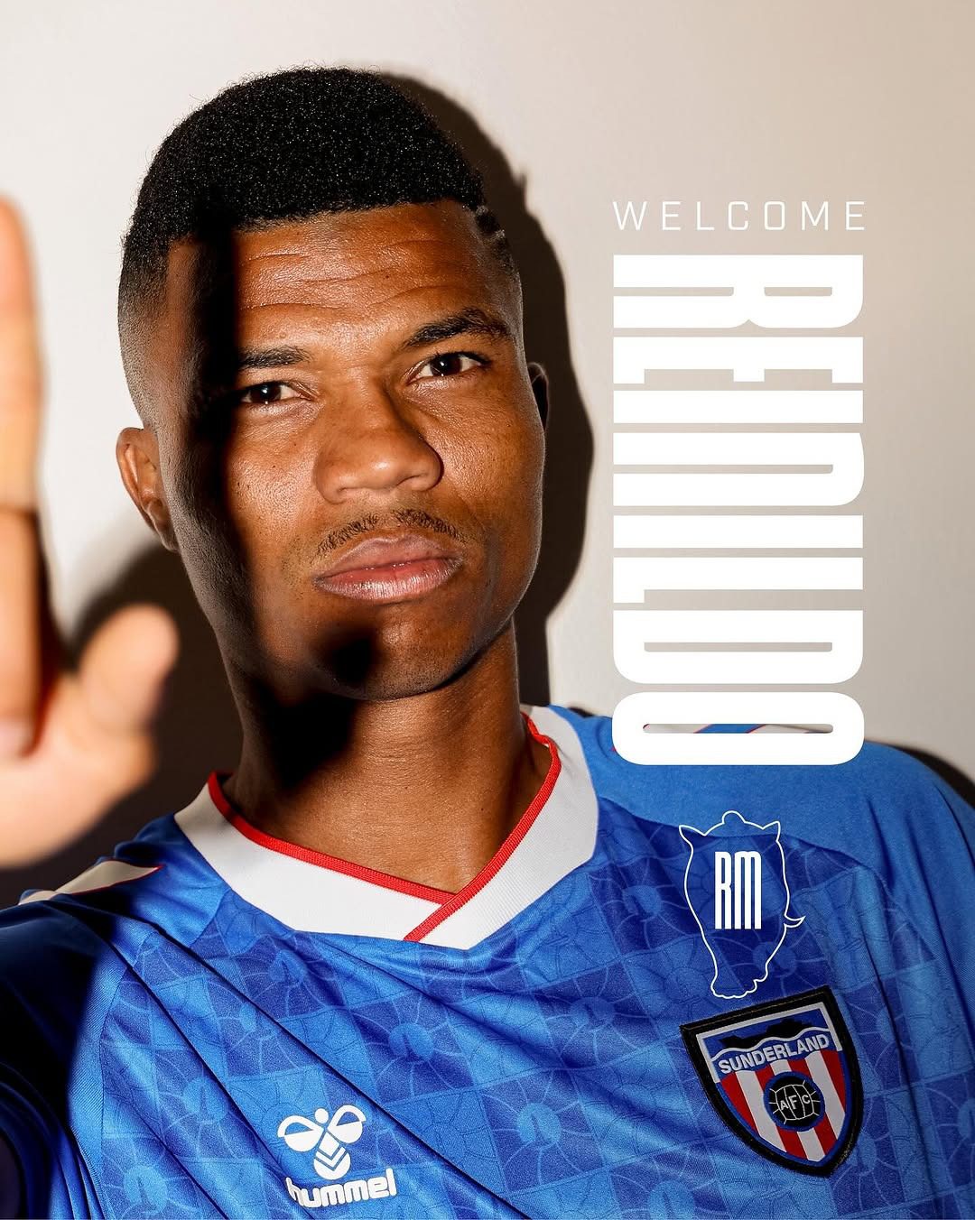 Reinildo já faz história na Premier League