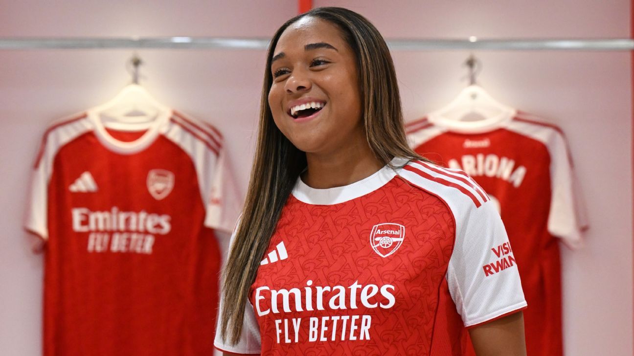 Ex-Sporting protagoniza a transferência mais cara da história do futebol feminino
