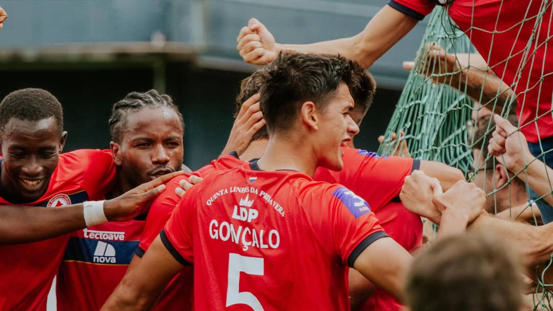 Choque de realidades na Liga 3 - invictos contra quem ainda não venceu