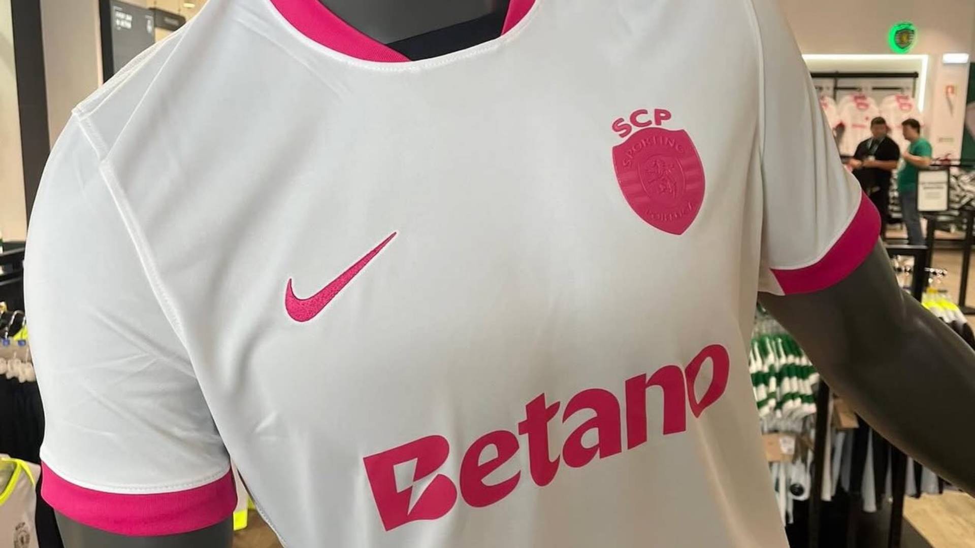 Sporting e o outubro rosa: mais que um equipamento, um compromisso