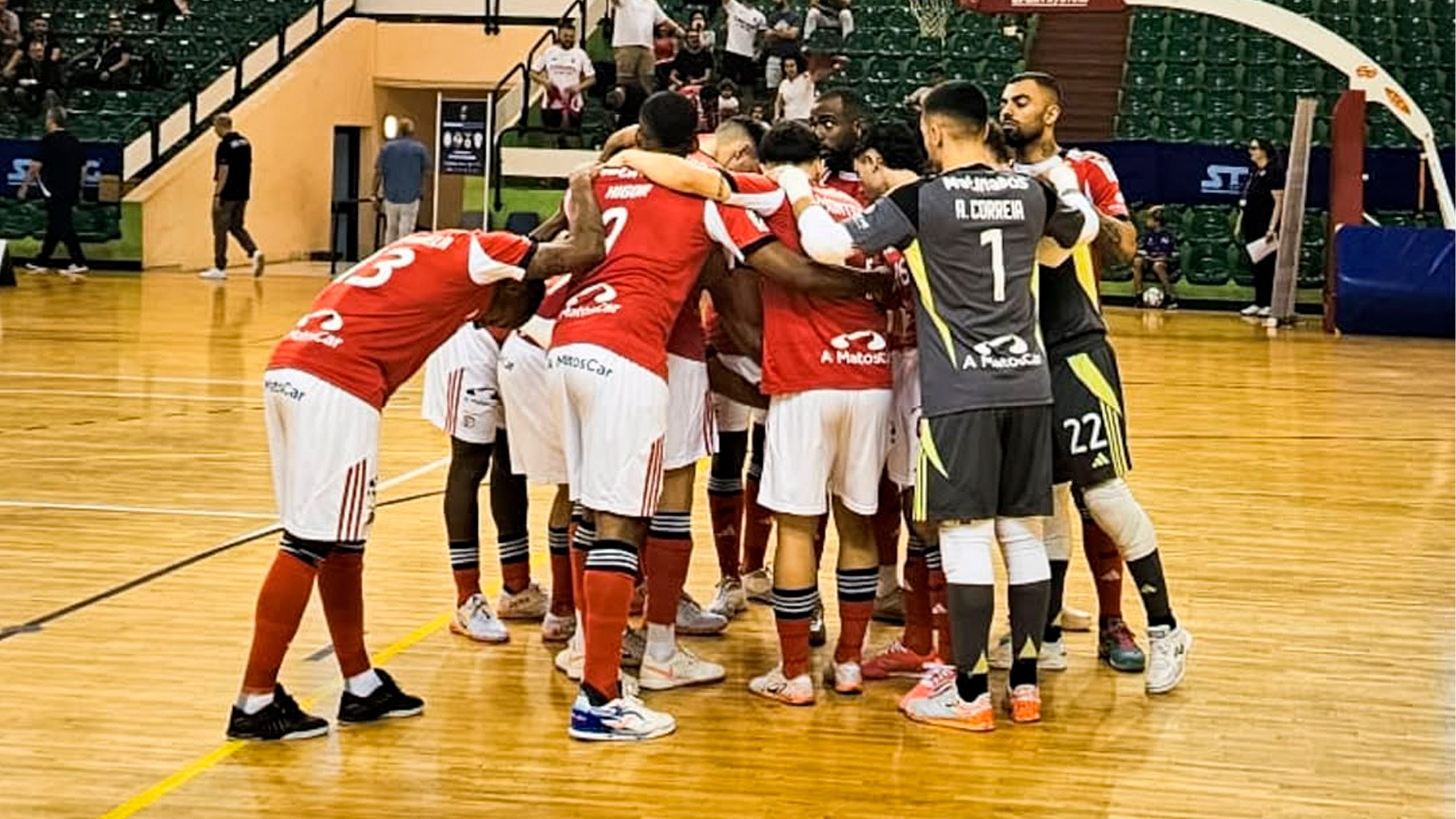 Benfica e Sporting passam à próxima fase da Liga dos Campeões de futsal com categoria