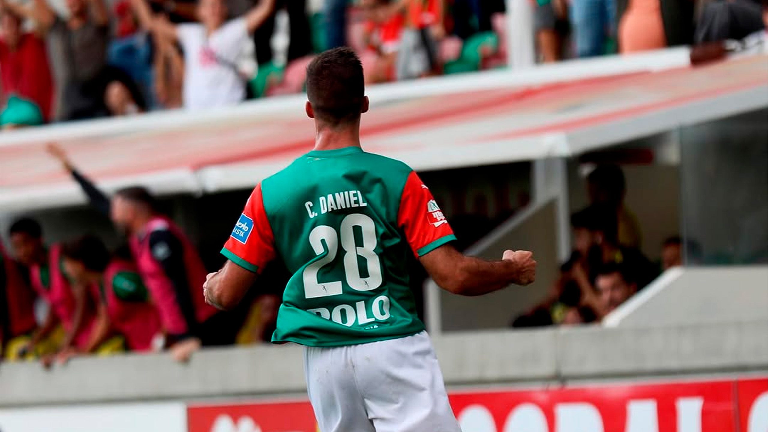 Carlos Daniel termina novembro em altas com cinco golos e liderança da Liga 2