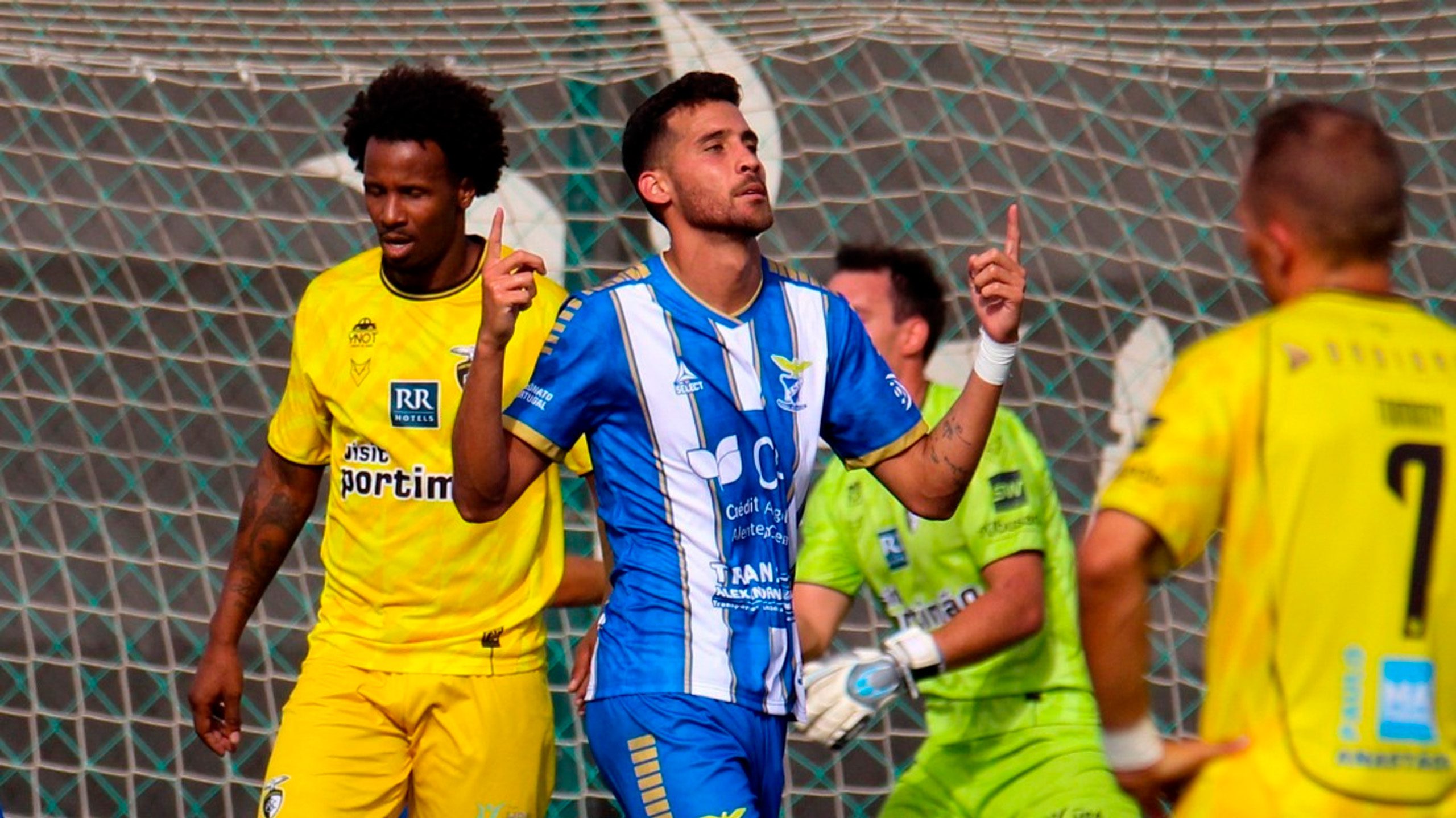 Lucão decide e coloca o Juventude de Évora na liderança da Série D do Campeonato de Portugal