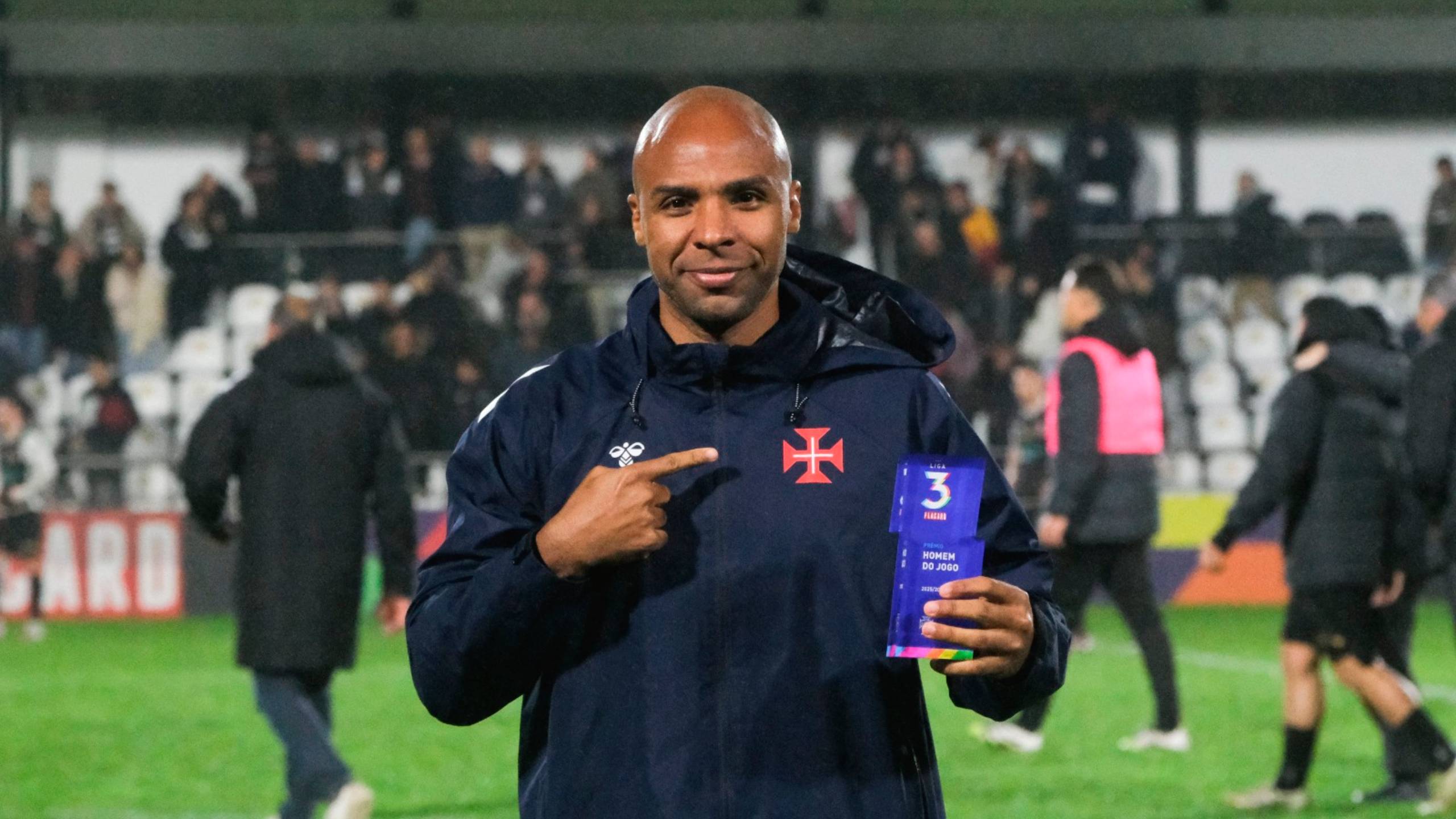 Bis de Wilson Eduardo lança o Belenenses para mais um triunfo