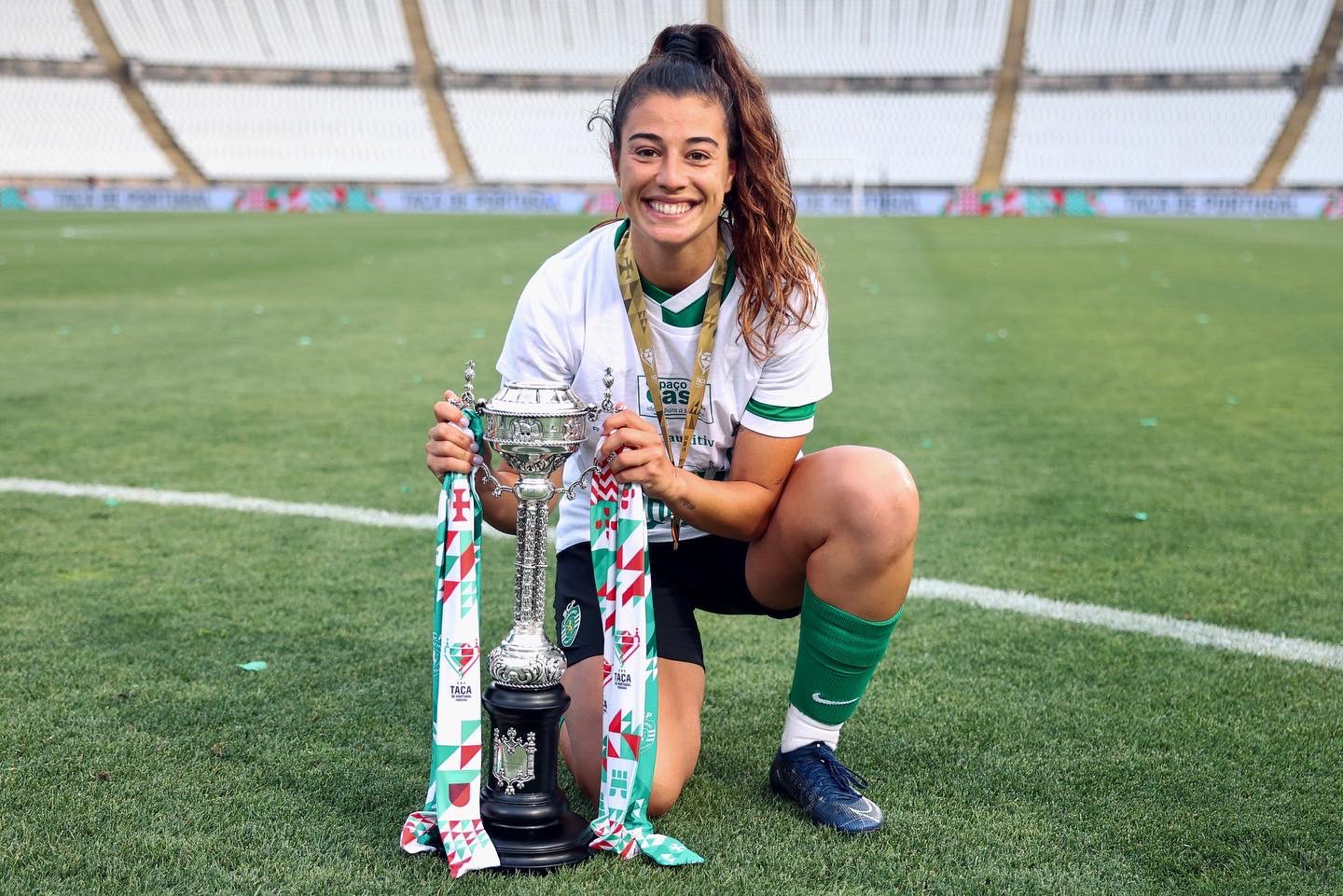 Rita Fontemanha: uma década de leão ao peito e um legado no futebol feminino