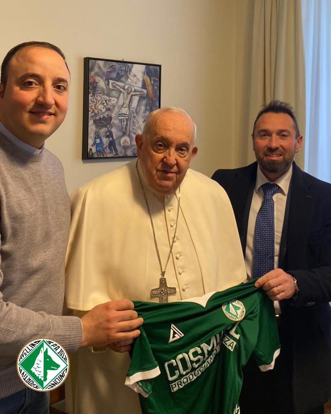 Para bem do Vaticano... o Avellino não sobe todos os anos