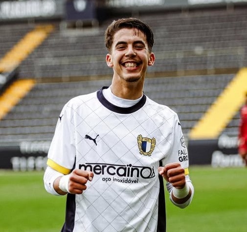 Famalicão Sub-23 luta pelo título à boleia do pé esquerdo de Zabiri