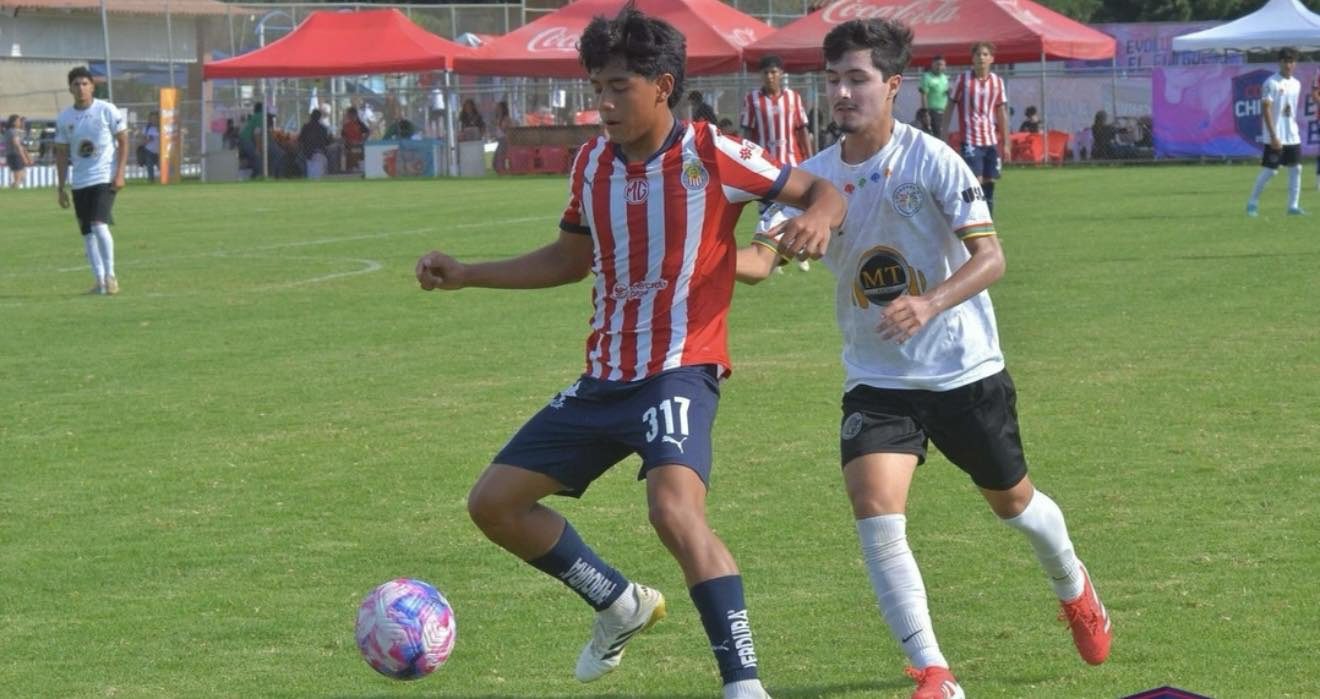 Cristiano Ronaldo, Roberto Carlos, Robinho e 'Sidane' no Chivas Guadalajara