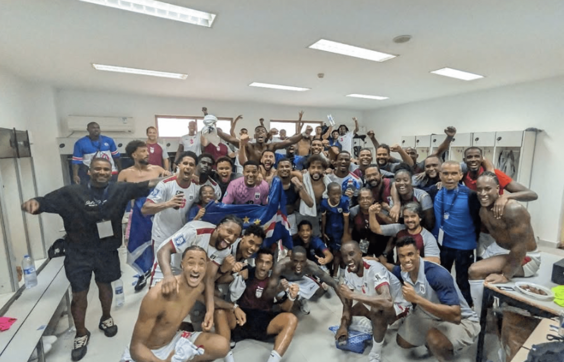 Tubarões Azuis ficam mais perto do Oceano