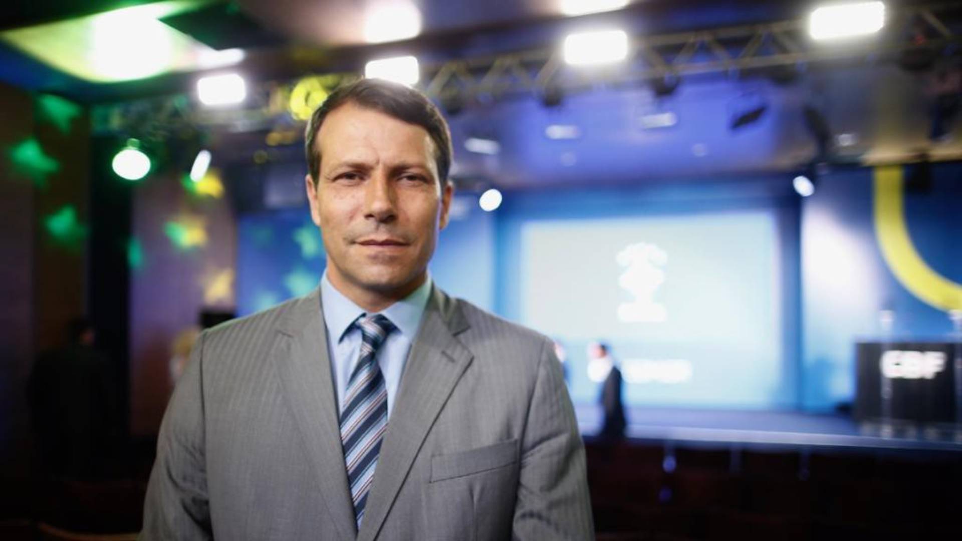 O antigo árbitro brasileiro que já só tem quatro vidas