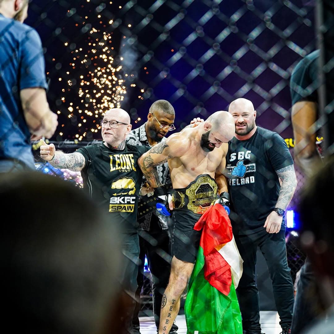 Pedro Carvalho sagra-se campeão do mundo de MMA