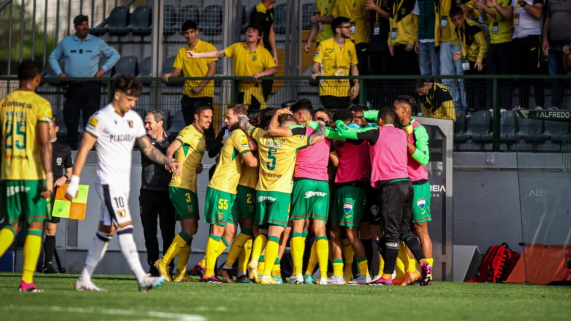 Paços de Ferreira: Condenados à modernice