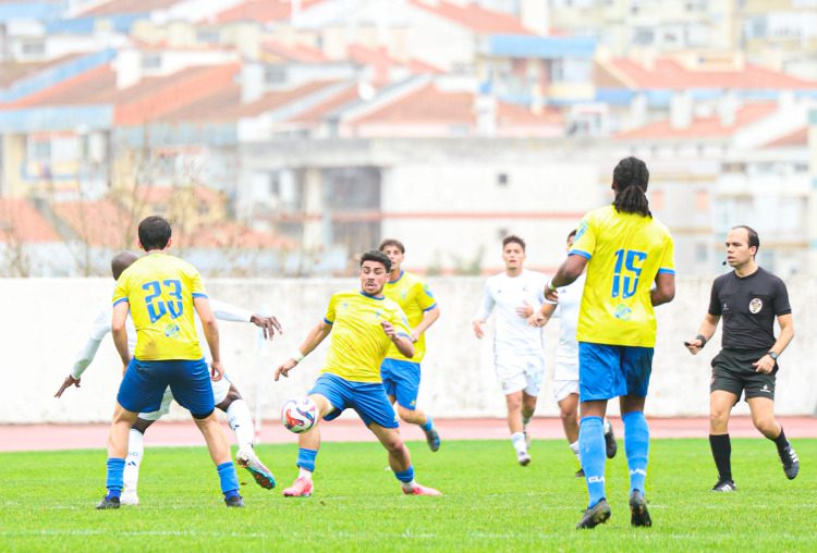 Equipas B e Sub-23 do Estoril à procura de melhores dias