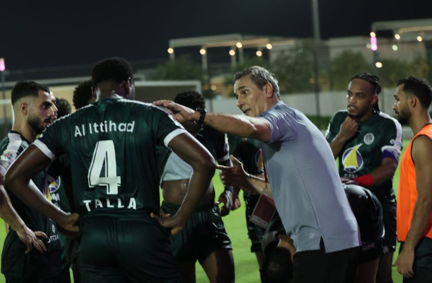 Pulso de João Mota em novo empate de raça