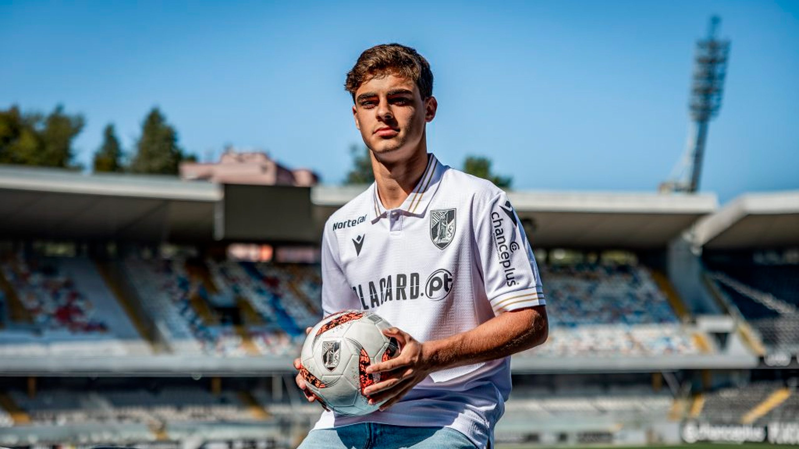 Do andebol nasceu a nova jóia do futebol vimaranense, Rodrigo Duarte