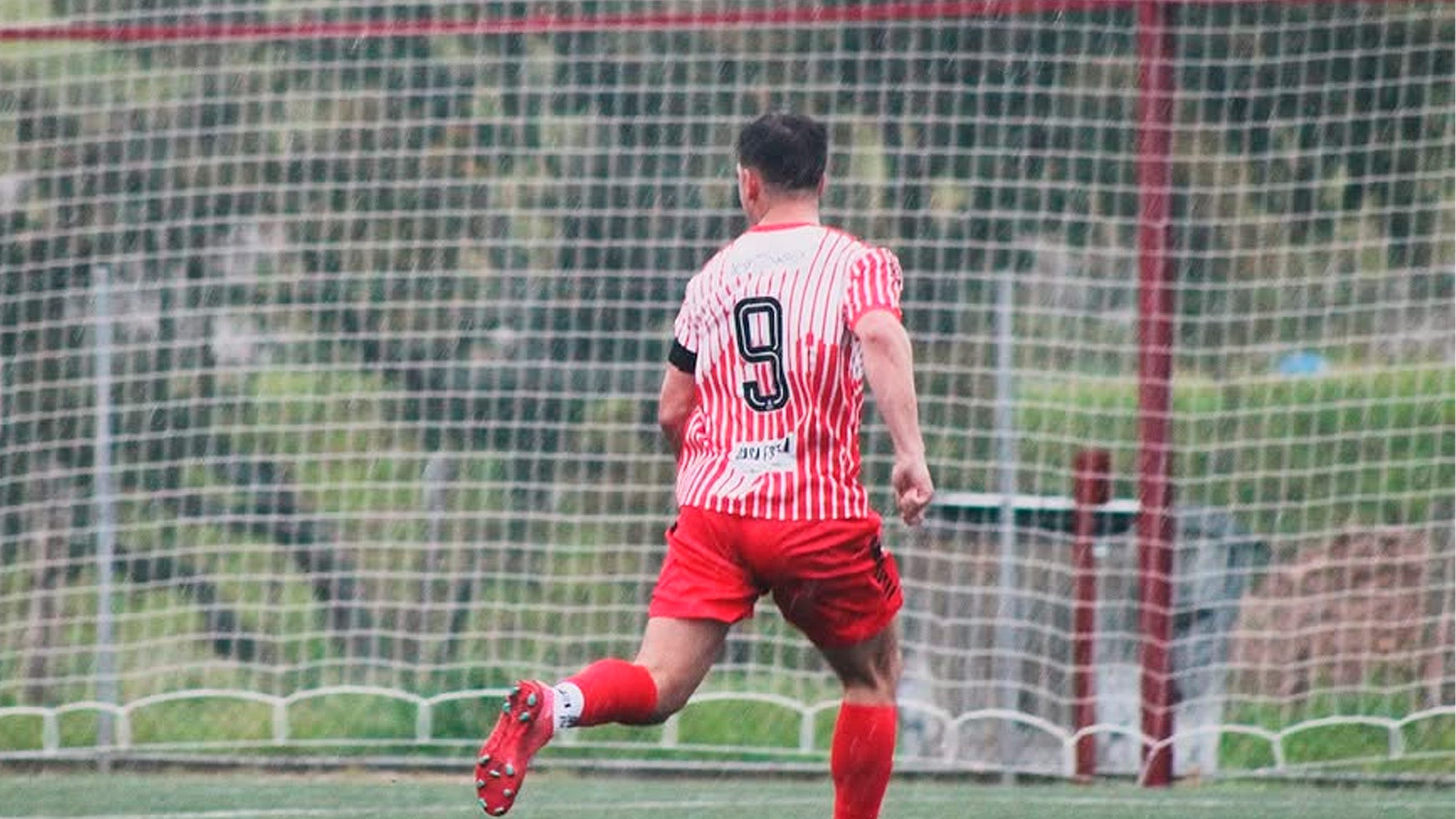 Tiago Espírito Santo mira o penta do Mosteirense em Portalegre com faro de golo apurado