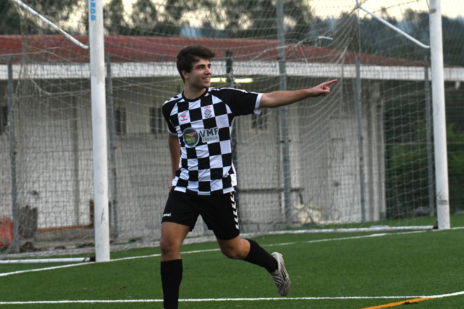 Romeu Neca: o renascimento do goleador