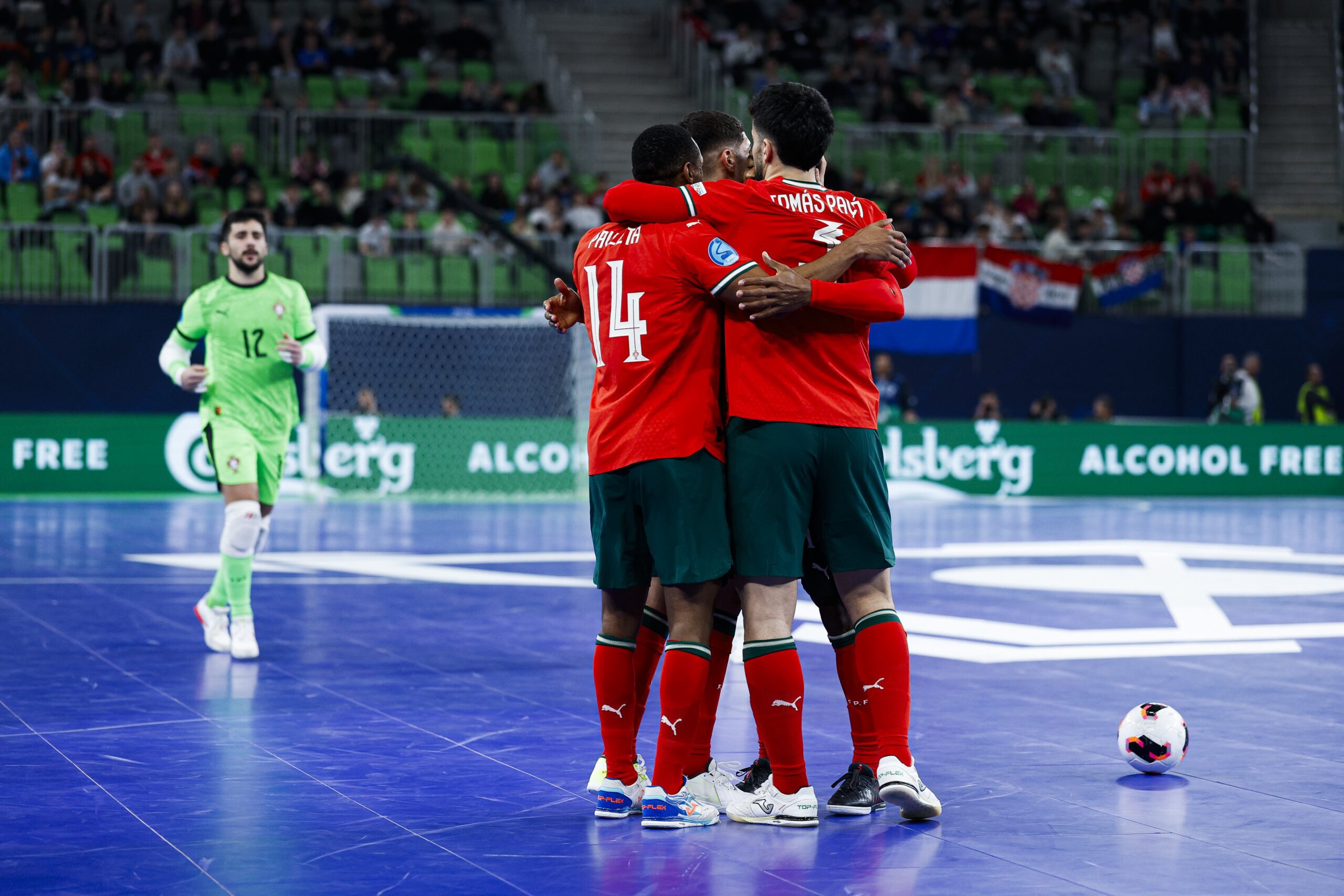 Portugal volta à final e sonha com o tri
